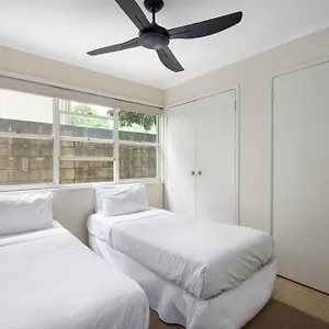 Luxury & Poolside Bliss Near Noosa Heads