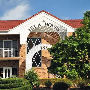 Isla House Greenslopes Guest house